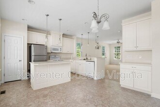 215 Fleming Way in Yorktown, VA - Building Photo - Building Photo