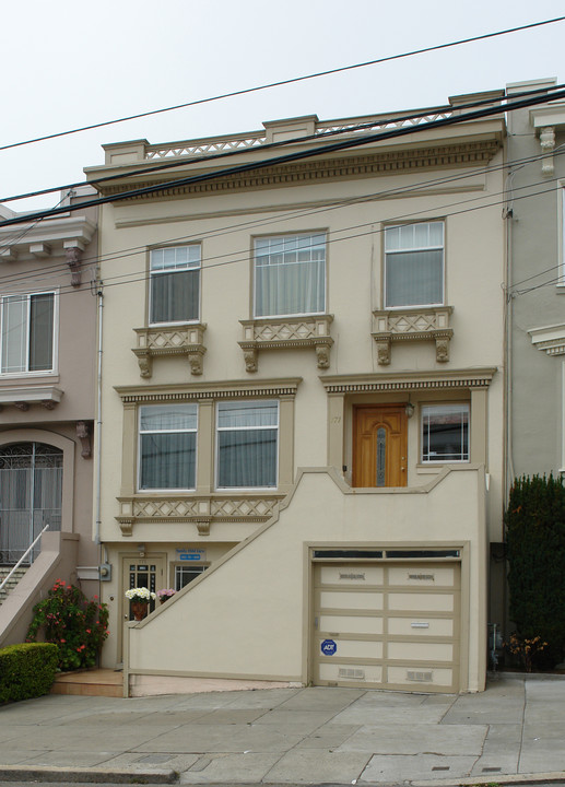 671 26th Ave in San Francisco, CA - Building Photo