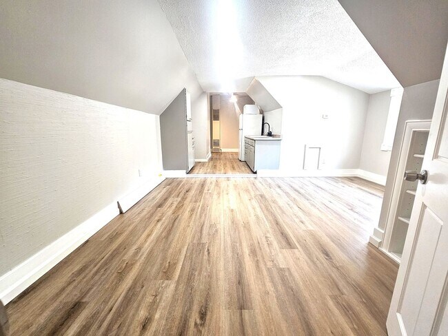 876 Washington St in Traverse City, MI - Building Photo - Building Photo