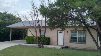 300 Rocking M Rd in Kyle, TX - Building Photo - Building Photo