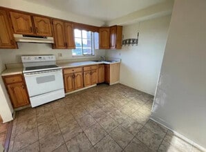 6509 Brownsville Rd in Pittsburgh, PA - Building Photo - Building Photo