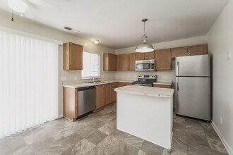 1441 Rumstone Ln in Charlotte, NC - Foto de edificio - Building Photo