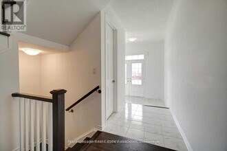 359 Gordon Krantz Ave in Milton, ON - Building Photo - Building Photo