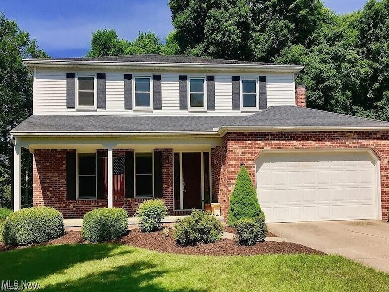 7188 Selworthy Ln in Solon, OH - Building Photo