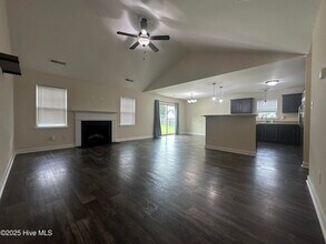 202 Leeward Landing in Holly Ridge, NC - Building Photo - Building Photo