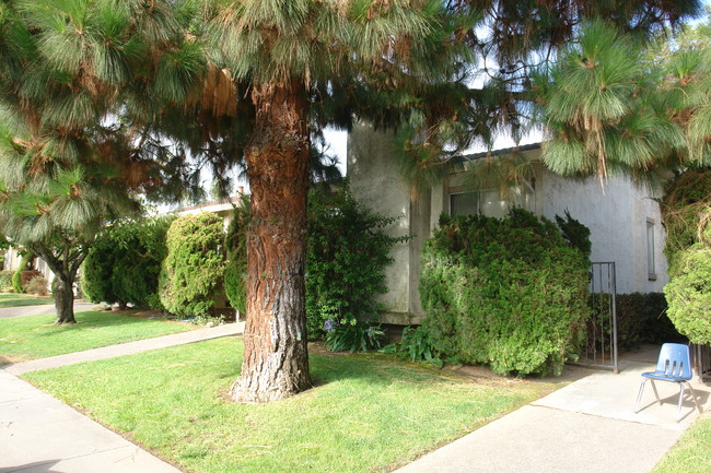 1525 Moorpark Ave in San Jose, CA - Building Photo - Building Photo