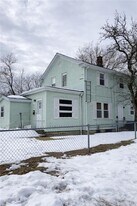 866 Weeden St in Pawtucket, RI - Building Photo