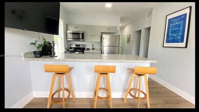 6828 NW 3rd Ave-Unit -3 in Miami, FL - Building Photo - Building Photo