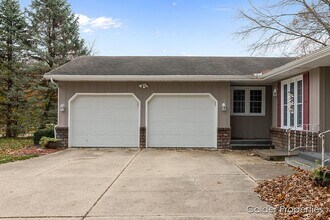 686 Dawn St SE in Grand Rapids, MI - Building Photo - Building Photo
