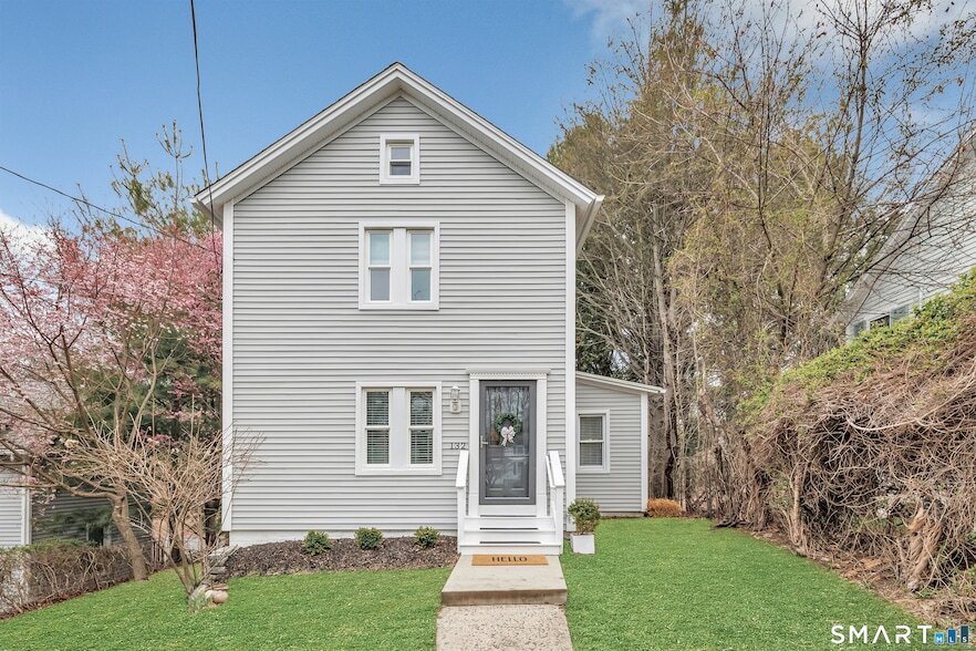 132 Pequot Ave in Fairfield, CT - Building Photo