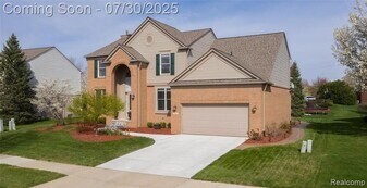 1805 Ring Neck Dr in Rochester, MI - Building Photo