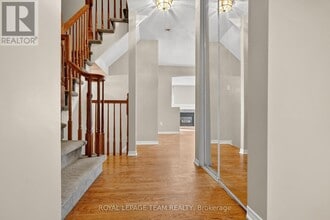 24 Hemlo Crescent in Ottawa, ON - Building Photo - Building Photo