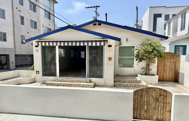 property at 15 Quarterdeck St