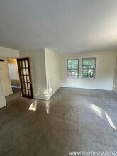 256 Lowell Ave in Newton, MA - Building Photo - Building Photo