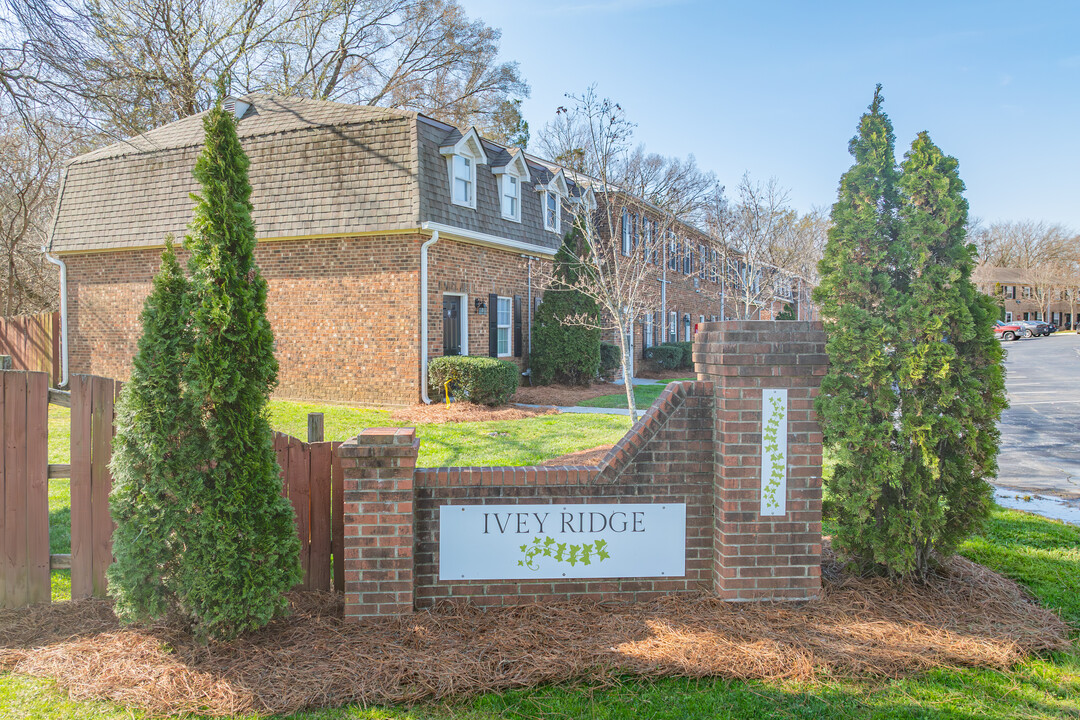 Ivey Ridge Apartments in Graham, NC - Building Photo