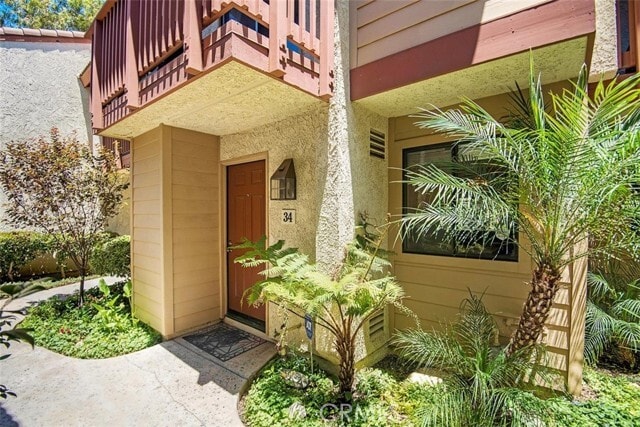 property at 5760 Owensmouth Ave