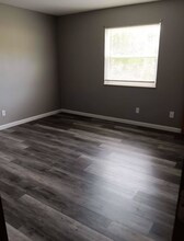311 Cedarview Ct in Hillsboro, MO - Building Photo - Building Photo