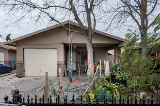 2054 S 4th St in Fresno, CA - Building Photo - Building Photo