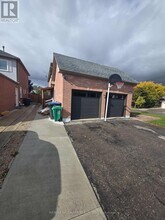 60 Nuffield St in Brampton, ON - Building Photo - Building Photo
