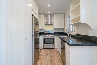 511 Micheltorena St in Los Angeles, CA - Building Photo - Building Photo