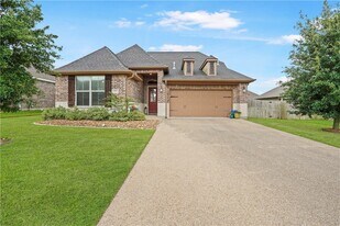 2711 Talsworth Dr in College Station, TX - Building Photo