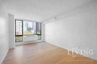 75 West End Ave in New York, NY - Building Photo