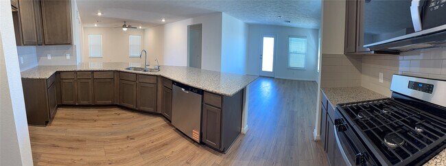 1634 Vista Luna Dr in Texas City, TX - Building Photo - Building Photo