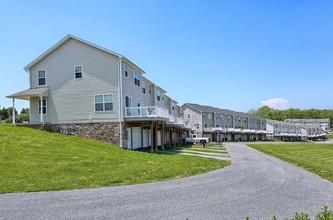 Grand View Estates in Waynesboro, PA - Building Photo - Building Photo