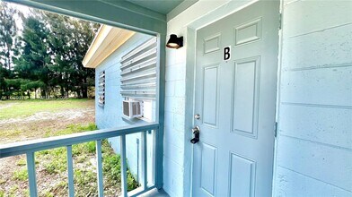 1308 N 21st St in Fort Pierce, FL - Foto de edificio - Building Photo