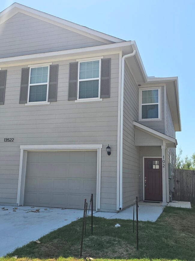 13522 Tulipwood Nook in San Antonio, TX - Foto de edificio - Building Photo