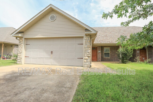 property at 3600 SW Deerfield Blvd