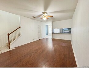 22134 Goldcrest Run in San Antonio, TX - Building Photo - Building Photo
