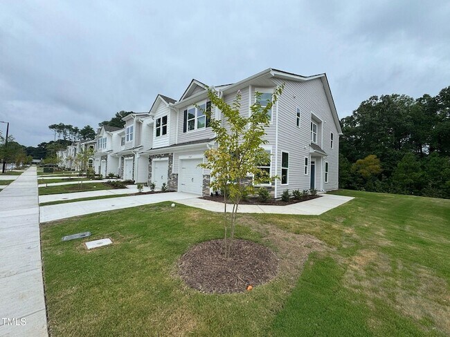 1909 Hinesley Dr in Durham, NC - Building Photo - Building Photo