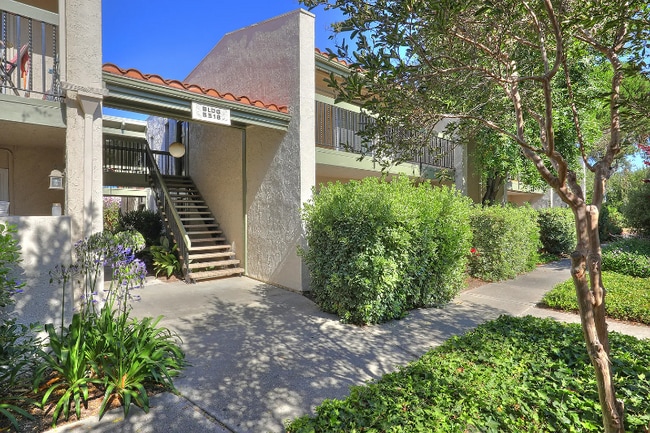 5518 Armitos Ave in Goleta, CA - Building Photo - Building Photo