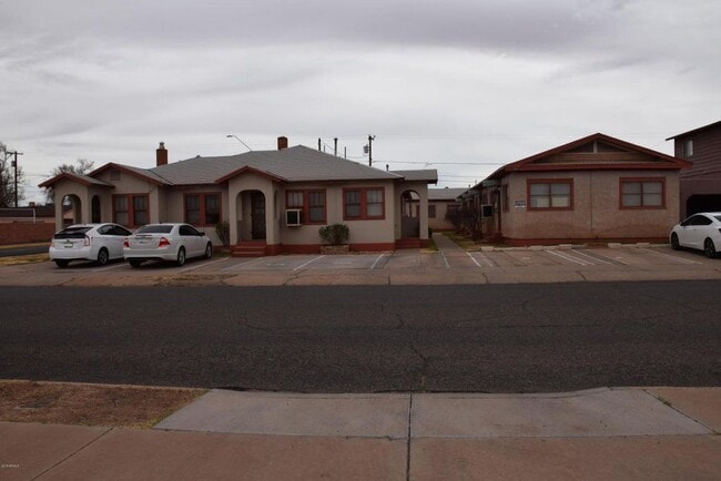 405 W Oak St in Winslow, AZ - Building Photo - Building Photo
