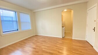 839 W Sheridan Rd in Chicago, IL - Building Photo