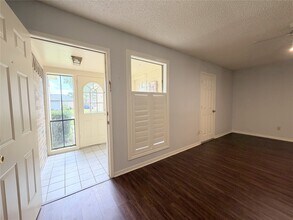 2535 Planters Row in Sugar Land, TX - Building Photo - Building Photo