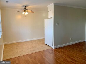 810 N Forklanding Rd-Unit -213 in Maple Shade, NJ - Foto de edificio - Building Photo