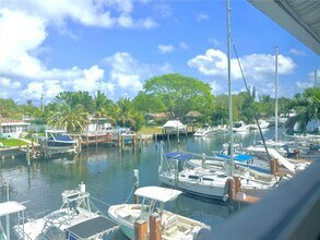 2533 NE 15th St in Pompano Beach, FL - Building Photo - Building Photo