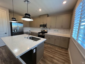 5371 Elan Dr in Fairfield, CA - Building Photo - Building Photo