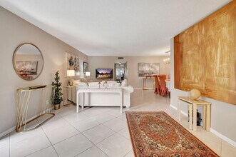 1165 S Drive Cir in Delray Beach, FL - Building Photo - Building Photo