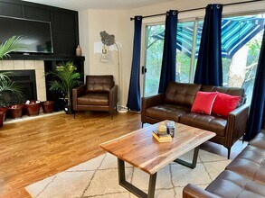 1526 192nd St SE, Unit P2 in Bothell, WA - Building Photo - Building Photo