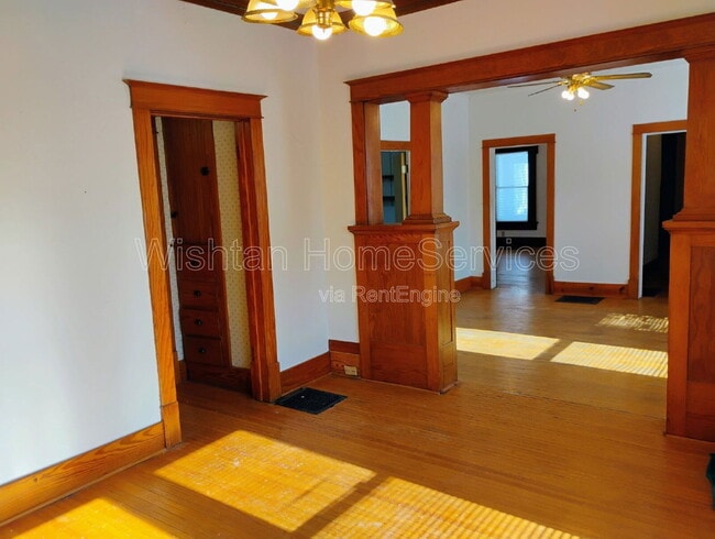 property at 1086 N Cedar St