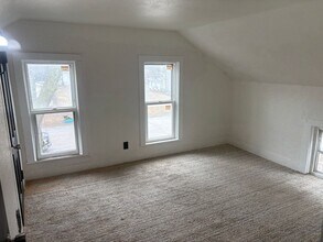 408 E 8th St in Waterloo, IA - Building Photo - Building Photo