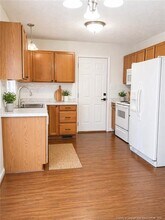 1050 Roundabout Rd in Cameron, NC - Foto de edificio - Building Photo