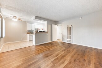 Rosemead Apartments II in San Gabriel, CA - Foto de edificio - Interior Photo