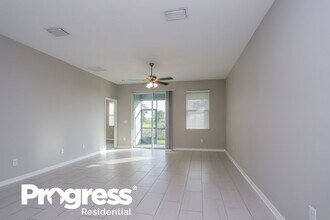 11853 Brighton Knoll Loop in Riverview, FL - Foto de edificio - Building Photo