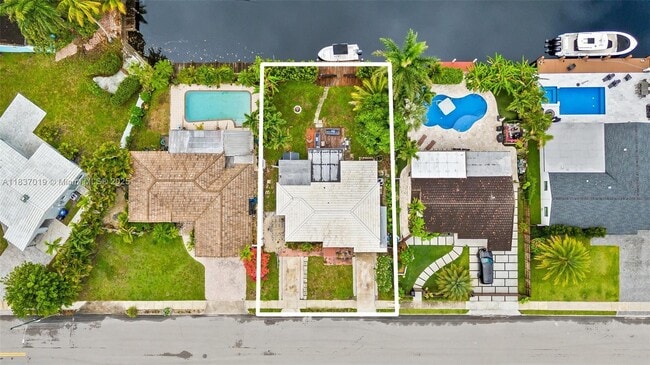 property at 908 SW 12th Ct