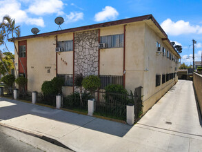 2938 E 60th Pl in Huntington Park, CA - Building Photo - Building Photo