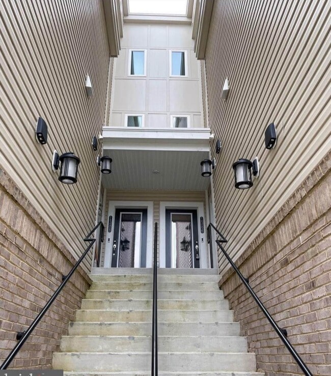 1358 Rail Stop Dr in Woodbridge, VA - Building Photo - Building Photo